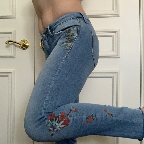 Embroidered Jeans - Picture 4 of 5
